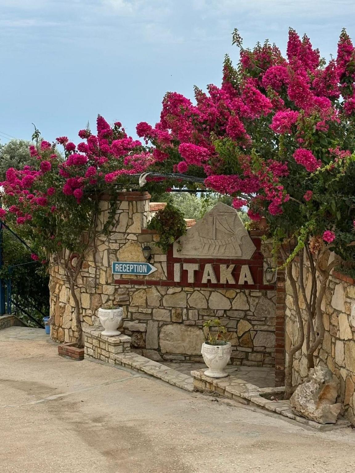 Itaka Summer Rooms Lukova Kültér fotó